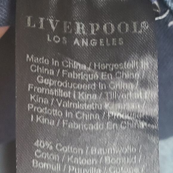 Liverpool Los Angeles Distressed Dark Wash High Waist Stretch Cuffed Shorts 18W - Picture 8 of 10